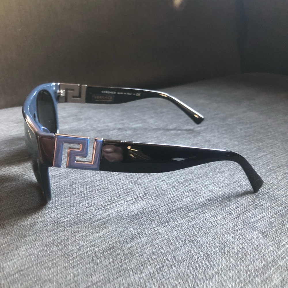 Versace Sunglasses - Picture 2 of 8